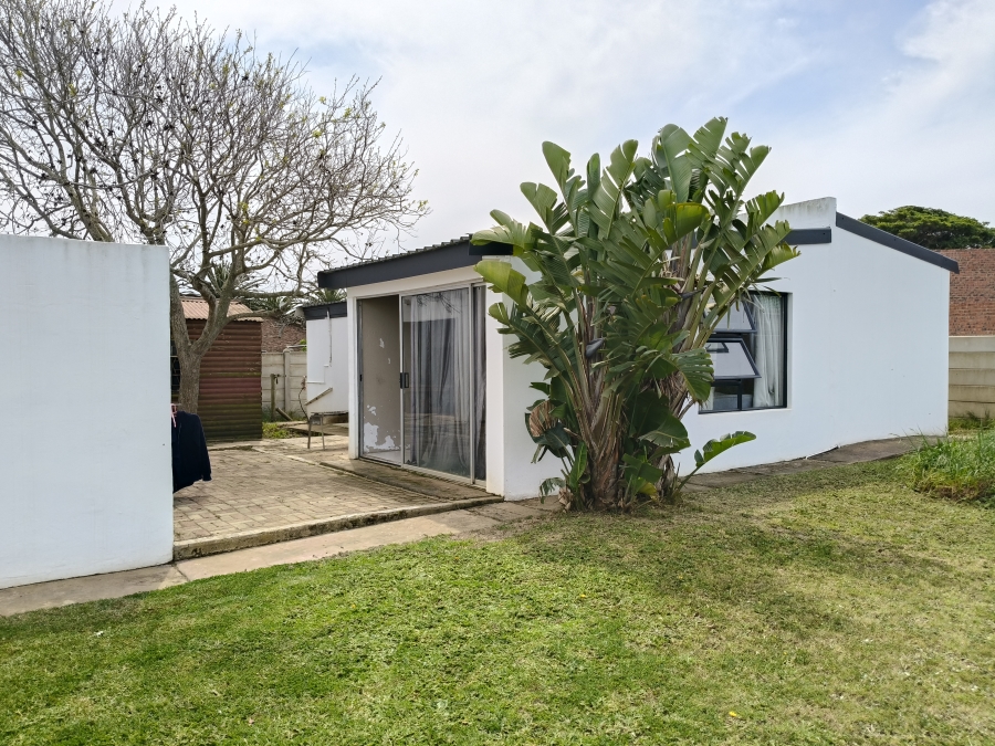 2 Bedroom Property for Sale in Paradise Beach Eastern Cape